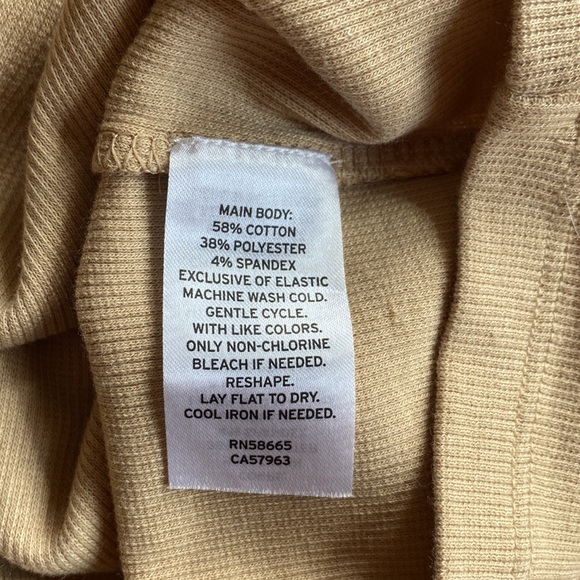 Abound Ruffle Strap Crop Top in Beige Nougat. Size S. NWOT - Picture 4 of 4